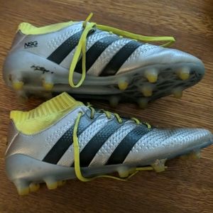 8/10 Adidas Ace Primeknit 16.1 soccer cleats US 9